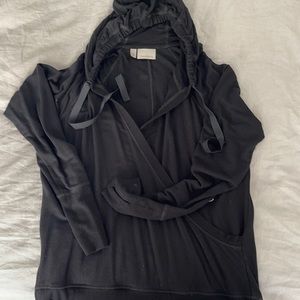 Yoga Pullover